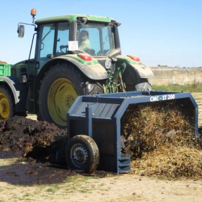 Formación de la pila de compostaje / Pile compost conforming